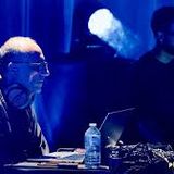 ΣΤΟ ΘΑΥΜΑΣΤΟ ΚΟΣΜΟ ΤΟΥ SOMAX2  (KYΡΙΑΚΗ 6/4, MΕΓΑΡΟ ΜΟΥΣΙΚΗΣ ΑΘΗΝΩΝ, στις 12.00)