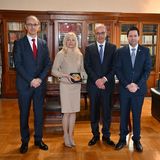 Παρουσία του Πρωθυπουργού της Σερβίας καθηγητή και Επίτιμου Διδάκτορα του ΕΚΠΑ Djuro Macut και του Πρύτανη καθηγητή Γεράσιμου Σιάσου η υπογραφή Μνημονίου Συνεργασίας μεταξύ των Ιατρικών Σχολών Αθηνών και Βελιγραδίου